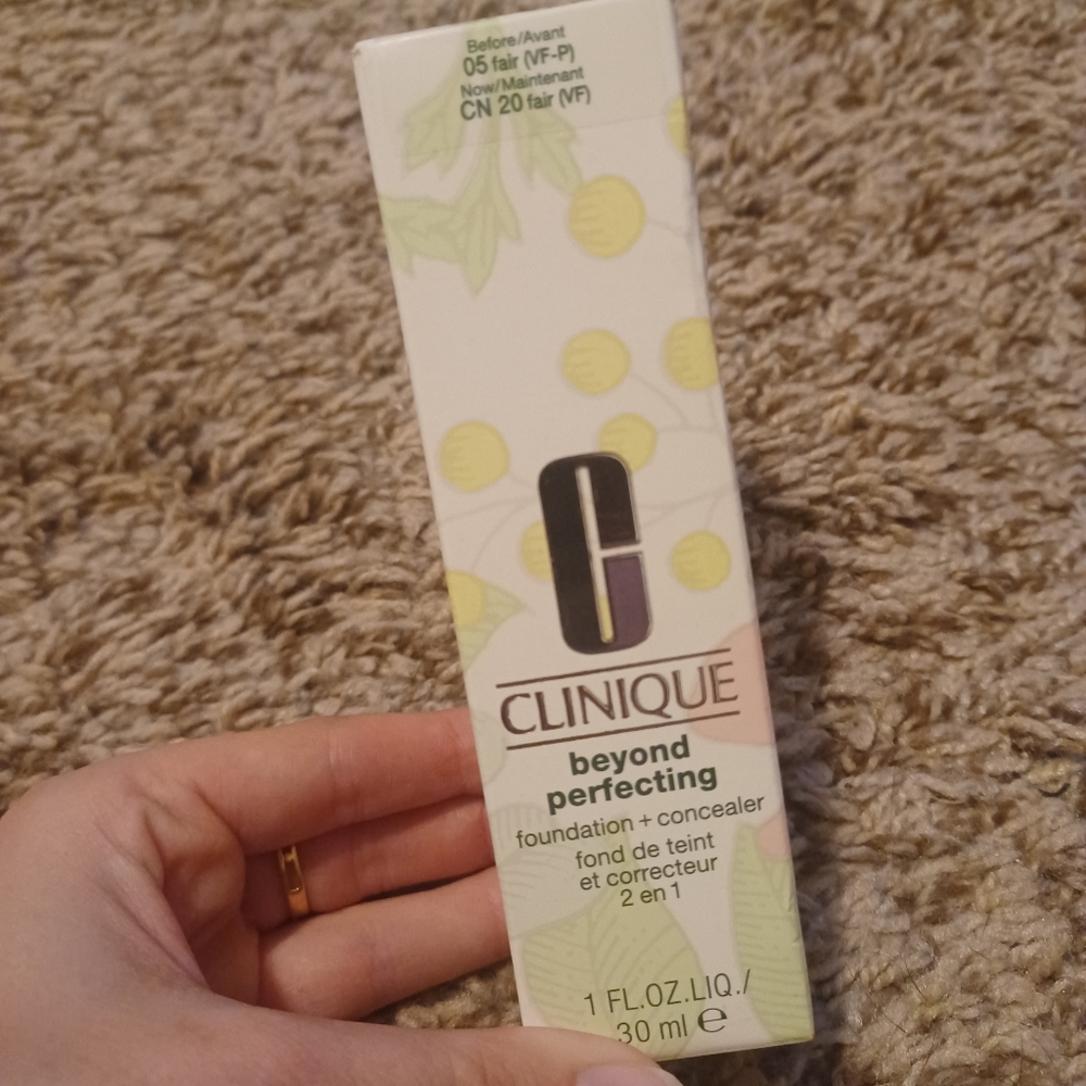 Clinique beyond perfecting 2 in 1 foundation shade fair